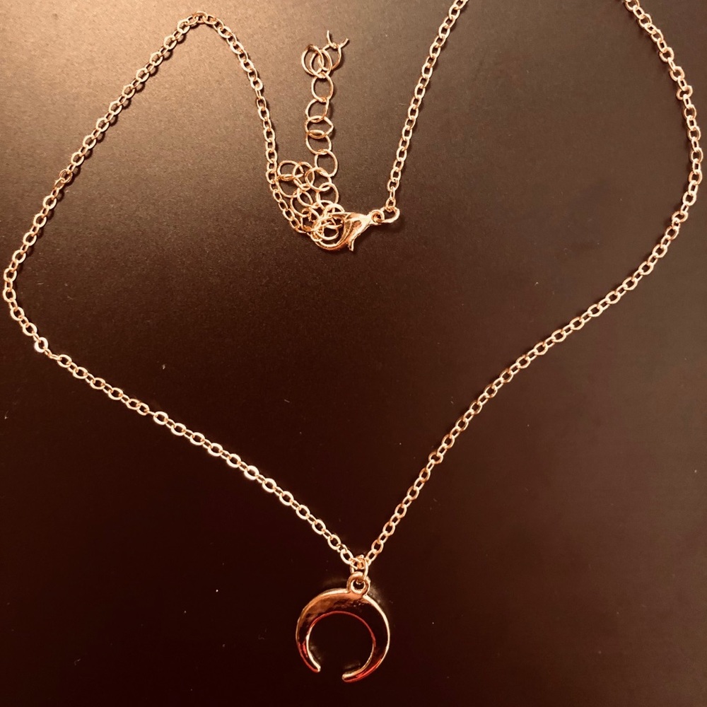 Gold Huggie Neclace